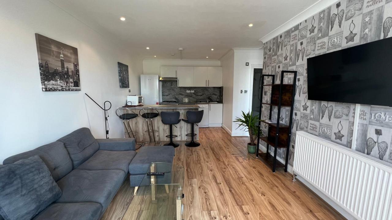 Comfy 2 Bedroom Apartments - Finchley Road, London Eksteriør bilde