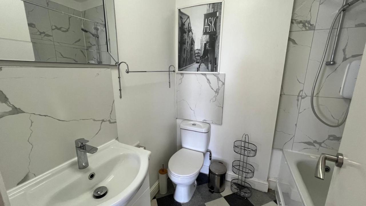 Comfy 2 Bedroom Apartments - Finchley Road, London Eksteriør bilde