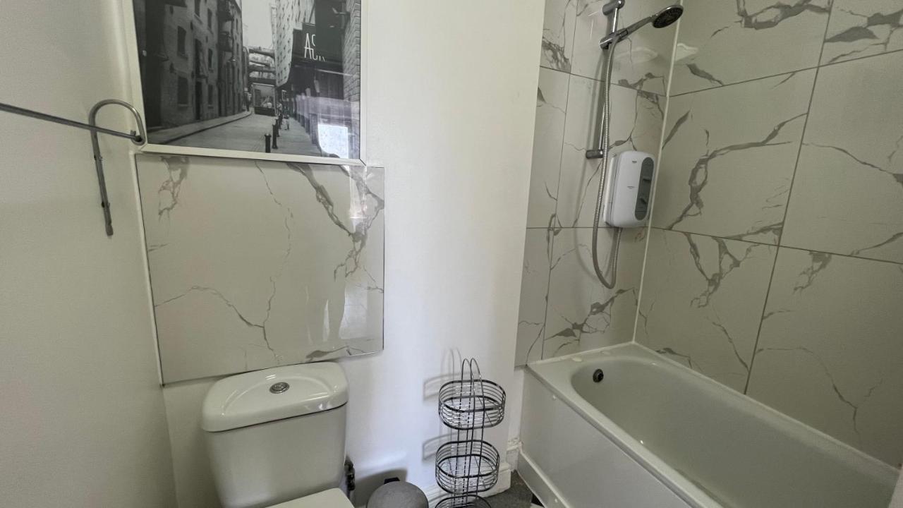 Comfy 2 Bedroom Apartments - Finchley Road, London Eksteriør bilde