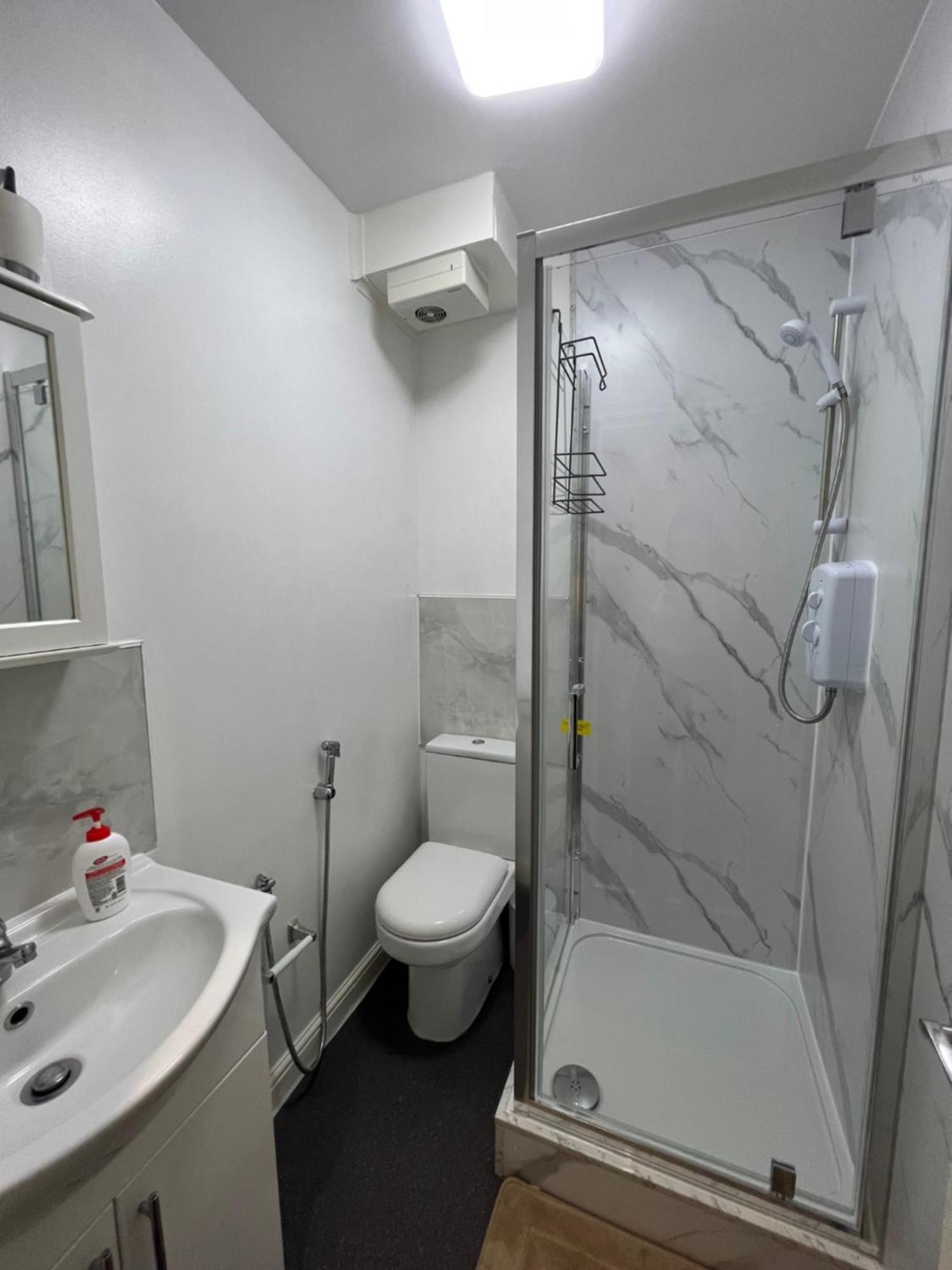 Comfy 2 Bedroom Apartments - Finchley Road, London Eksteriør bilde